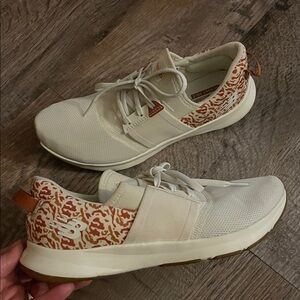 New Balance Cream and Tan Sneakers